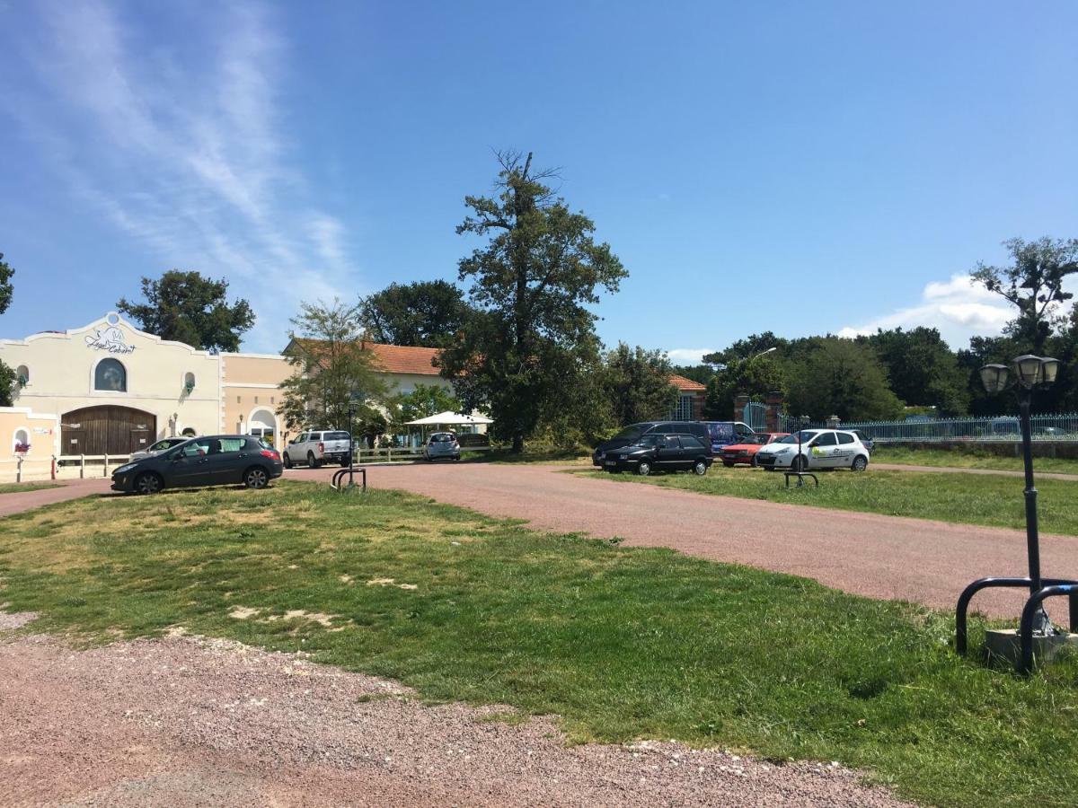 La Ferme Antoinette Hotel Les Mathes Exterior photo